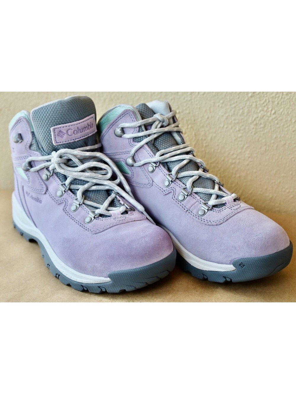 Columbia Womens Boots Laventer Sz 9.5 Suede